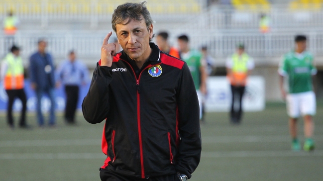 Hugo Vilches renovó contrato con Audax Italiano hasta 2018 Hugo Vilches renovó contrato con Audax Italiano hasta 2018