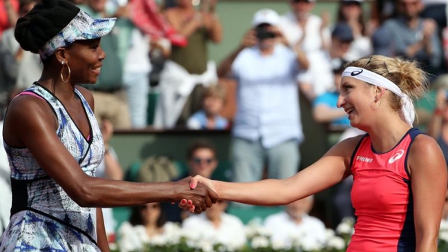 Cayó otra favorita: Venus Williams fue eliminada por Timea Bacsinszky en Roland Garros Cayó otra favorita: Venus Williams fue eliminada por Timea Bacsinszky en Roland Garros