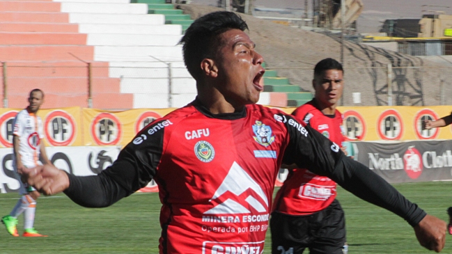 Oscar Salinas: Debo estar a la altura de Everton, estoy contento por firmar acá Oscar Salinas: Debo estar a la altura de Everton, estoy contento por firmar acá