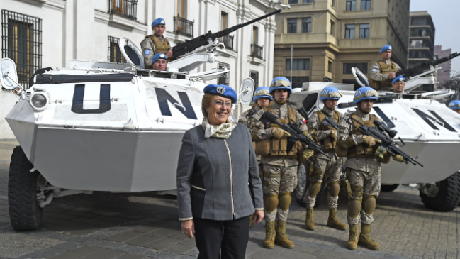 Presidenta Bachelet homenajeó a tropas que participaron en misión de paz en Haití