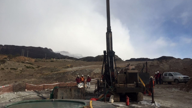 Gobierno decretó estado de excepción en Chile Chico por rescate de mineros Gobierno decretó estado de excepción en Chile Chico por rescate de mineros
