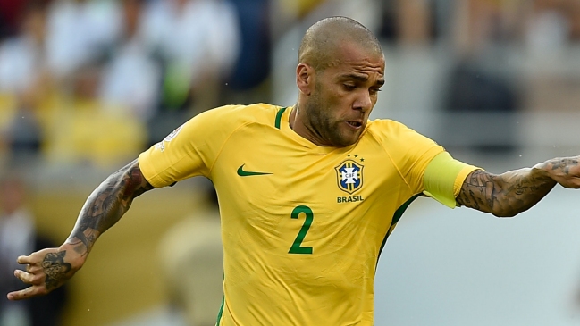 Dani Alves: ¿Cuántos Balones de Oro tiene Maradona? Es imposible compararlo con Messi Dani Alves: ¿Cuántos Balones de Oro tiene Maradona? Es imposible compararlo con Messi
