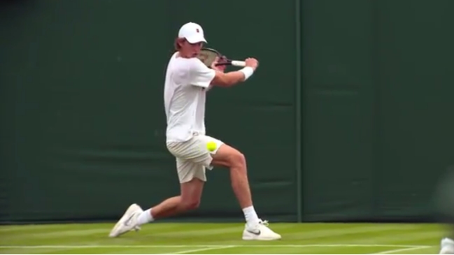Nicolás Jarry y Christian Garín debutarán el martes en Wimbledon Nicolás Jarry y Christian Garín debutarán el martes en Wimbledon