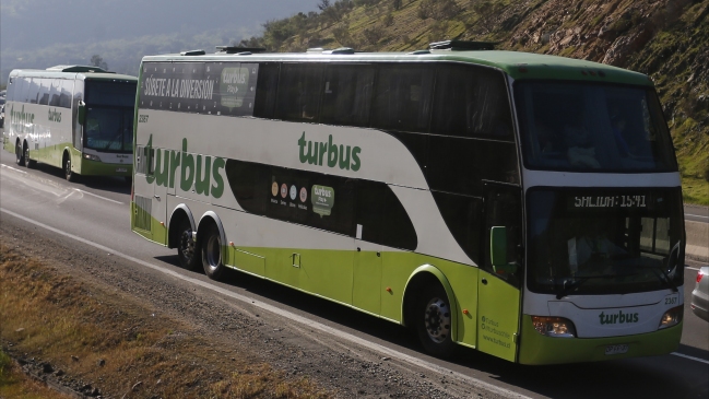 Varios heridos por volcamiento de Turbus en la Región de Antofagasta Varios heridos por volcamiento de Turbus en la Región de Antofagasta