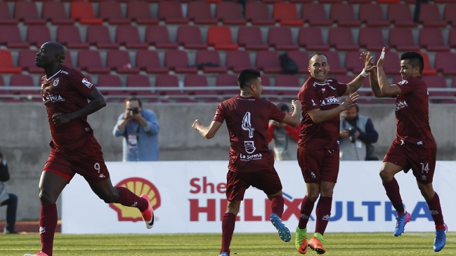 Deportes La Serena sorprendió y apabulló a Colo Colo en el estreno de Copa Chile