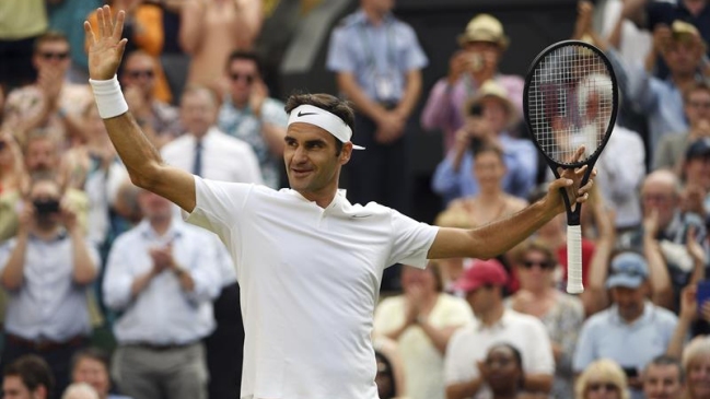 Roger Federer ya está en cuartos de final de Wimbledon sin ceder un solo set Roger Federer ya está en cuartos de final de Wimbledon sin ceder un solo set