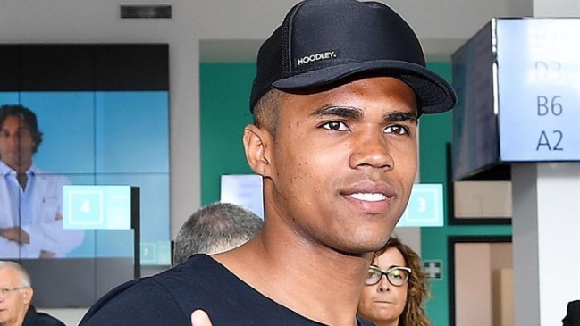 Juventus oficializó la incorporación de Douglas Costa tras pasar pruebas médicas