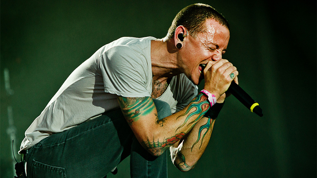 Confirman suicidio del vocalista de Linkin Park