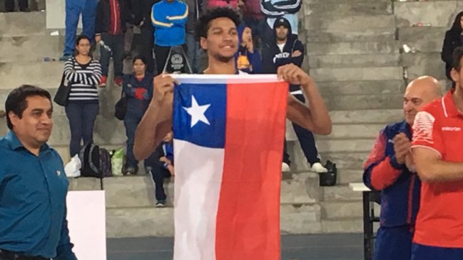 Maxwell Lorca fue elegido como el mejor jugador del Sudamericano sub 17 de baloncesto Maxwell Lorca fue elegido como el mejor jugador del Sudamericano sub 17 de baloncesto