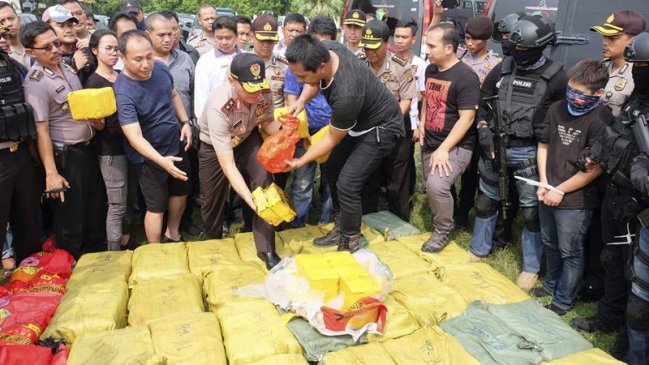 Presidente de Indonesia ordenó disparar a narcotraficantes si se resisten al arresto