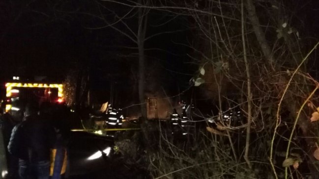 Iglesia resultó destruida tras atentado incendiario en Vilcún Iglesia resultó destruida tras atentado incendiario en Vilcún