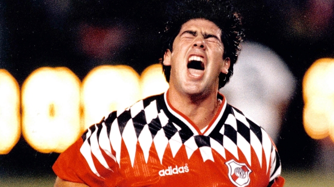 Marcelo Salas aparecerá como Leyenda en el PES 2018 Marcelo Salas aparecerá como Leyenda en el PES 2018