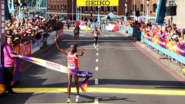Rose Chelimo le negó a Kiplagat un triplete sin precedentes en el Maratón Rose Chelimo le negó a Kiplagat un triplete sin precedentes en el Maratón