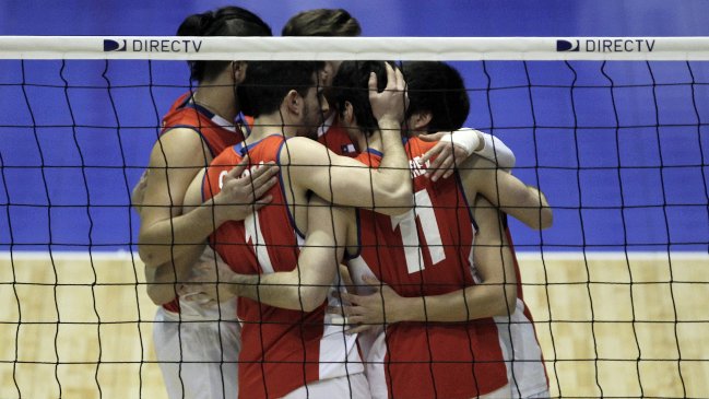 Chile enfrenta a la poderosa Brasil en su búsqueda de la final del Sudamericano de vóleibol Chile enfrenta a la poderosa Brasil en su búsqueda de la final del Sudamericano de vóleibol