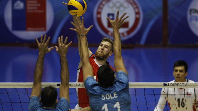 Chile intentará colgarse el bronce del Sudamericano de vóleibol frente a Argentina Chile intentará colgarse el bronce del Sudamericano de vóleibol frente a Argentina