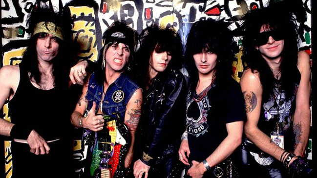 Stgo Rock City: L.A. Guns se queja del uso de celulares en conciertos Stgo Rock City: L.A. Guns se queja del uso de celulares en conciertos