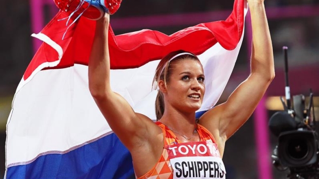 Dafne Schippers volvió a reinar en los 200 metros y se coronó bicampeona mundial Dafne Schippers volvió a reinar en los 200 metros y se coronó bicampeona mundial