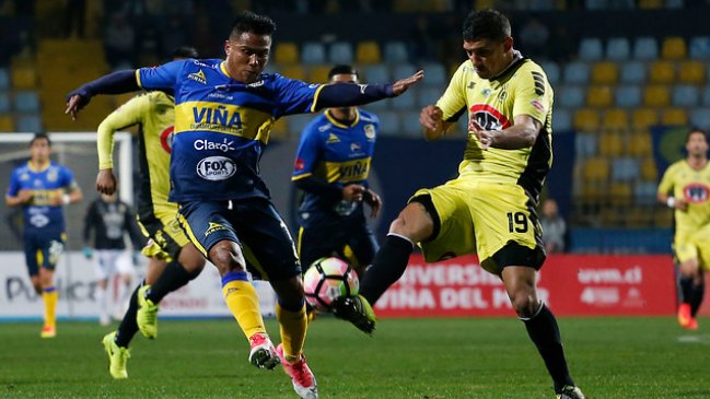 Oscar Salinas y el liderato de Everton: Oscar Salinas y el liderato de Everton: