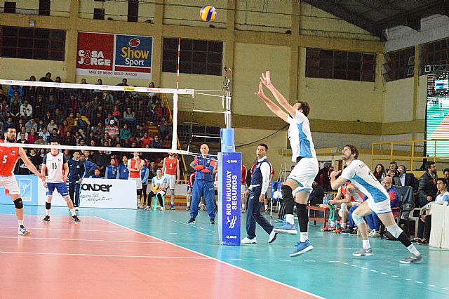 Chile dio pelea, pero cayó ante Argentina en el Premundial de Jujuy Chile dio pelea, pero cayó ante Argentina en el Premundial de Jujuy