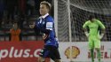 Soteldo resistió la marca de la UC para convertir su segundo gol personal Soteldo resistió la marca de la UC para convertir su segundo gol personal