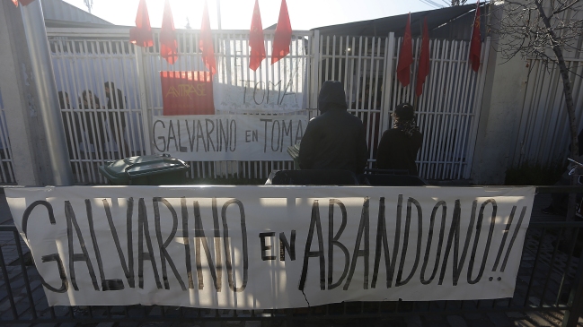 Trabajadores temen desalojo en Cread Galvarino tras paseo de menores internos al Buin Zoo Trabajadores temen desalojo en Cread Galvarino tras paseo de menores internos al Buin Zoo