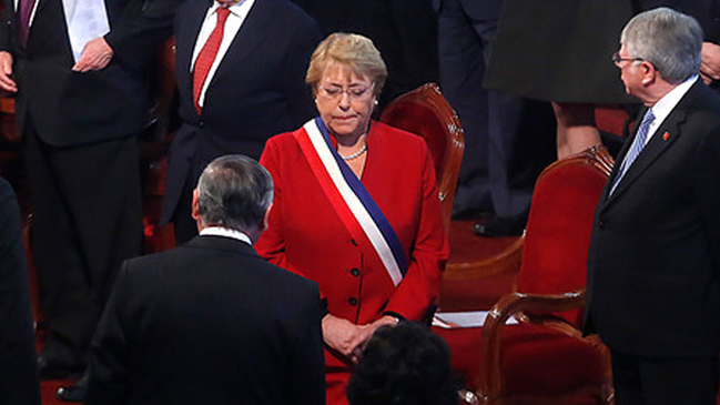 Presidenta Bachelet enfrentó gritos y ataques en Te Deum evangélico
