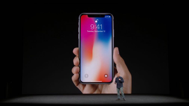 Apple presentó su nuevo iPhone X con reconocimiento facial Apple presentó su nuevo iPhone X con reconocimiento facial