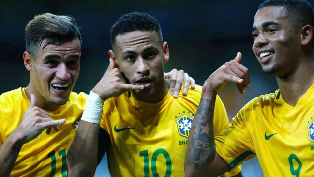 Neymar comanda nómina de Brasil para enfrentar a Bolivia y Chile por Clasificatorias Neymar comanda nómina de Brasil para enfrentar a Bolivia y Chile por Clasificatorias