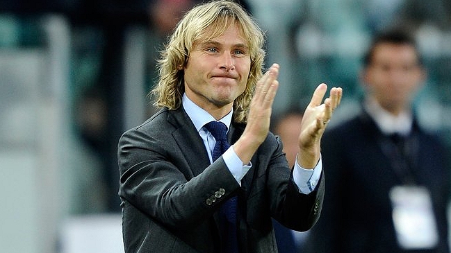 Pavel Nedved fichó en equipo checo tras ocho años fuera de las canchas