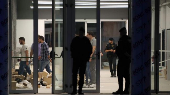 Bloquean centro de telecomunicaciones catalán ante referéndum