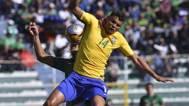 Thiago Silva salió lesionado y está en duda para el duelo de Brasil contra Chile Thiago Silva salió lesionado y está en duda para el duelo de Brasil contra Chile