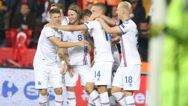 Islandia golpeó como visita a Turquía y depende de sí mismo para ir al Mundial de Rusia Islandia golpeó como visita a Turquía y depende de sí mismo para ir al Mundial de Rusia