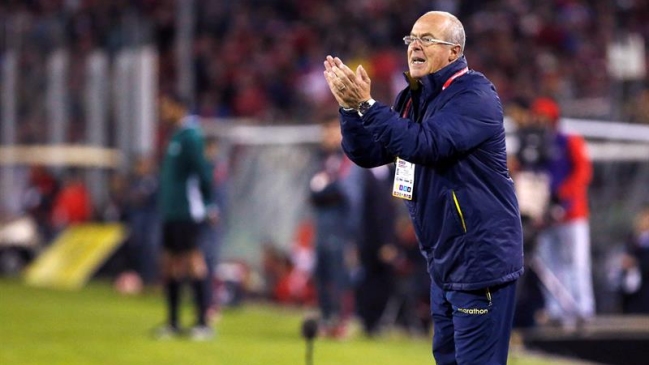 El técnico Jorge Célico fue suspendido y no estará en el duelo de Ecuador ante Argentina El técnico Jorge Célico fue suspendido y no estará en el duelo de Ecuador ante Argentina