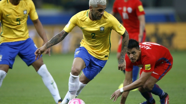 Dani Alves y la eliminación de Chile: El fútbol nos pedía ser profesionales Dani Alves y la eliminación de Chile: El fútbol nos pedía ser profesionales