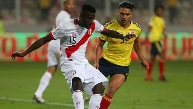 Jugador de Perú confirmó conversaciones con Radamel Falcao en duelo ante Colombia Jugador de Perú confirmó conversaciones con Radamel Falcao en duelo ante Colombia
