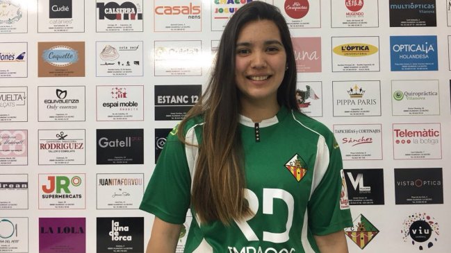 La chilena Catalina Flores fue presentada en el club español CP Vilanova de hockey patín La chilena Catalina Flores fue presentada en el club español CP Vilanova de hockey patín