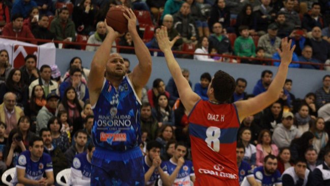 Aguada de Uruguay derrotó con claridad a Osorno en la Liga Sudamericana de Baloncesto Aguada de Uruguay derrotó con claridad a Osorno en la Liga Sudamericana de Baloncesto