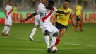 Imagen de Radamel Falcao pactando el empate con peruanos enciende la polémica