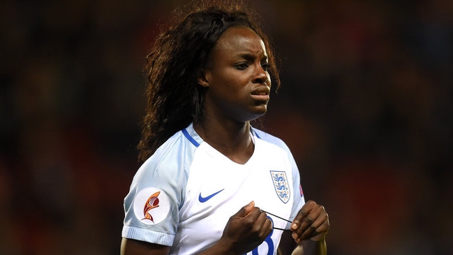 Federación Inglesa se disculpó con jugadoras por comentarios racistas del ex seleccionador Federación Inglesa se disculpó con jugadoras por comentarios racistas del ex seleccionador