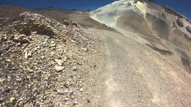 Dos mineros permanecen atrapados tras accidente laboral en Taltal Dos mineros permanecen atrapados tras accidente laboral en Taltal