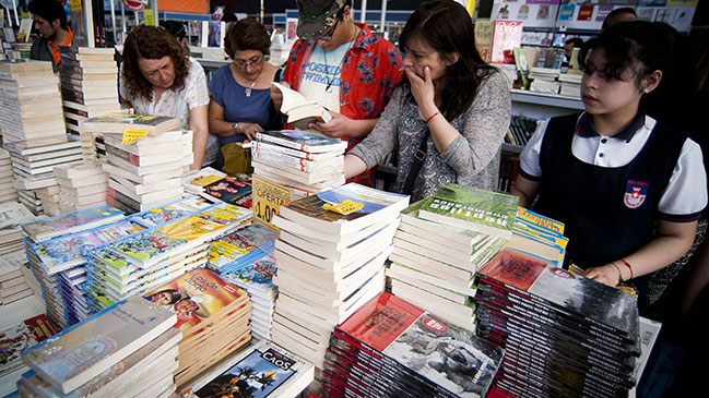 Revisa las actividades destacadas de la Feria del Libro de Santiago 2017 Revisa las actividades destacadas de la Feria del Libro de Santiago 2017