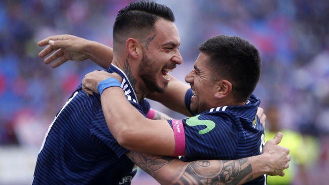 U. de Chile venció a U. Católica, se quedó con el clásico y alcanzó a Colo Colo en el Transición U. de Chile venció a U. Católica, se quedó con el clásico y alcanzó a Colo Colo en el Transición