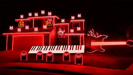   Casa se luce con increíble juego de luces para Halloween 