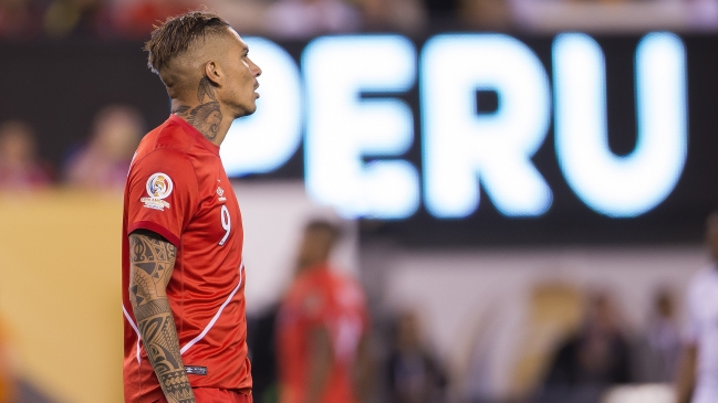 Paolo Guerrero viajó a Lima tras suspensión provisional de la FIFA Paolo Guerrero viajó a Lima tras suspensión provisional de la FIFA