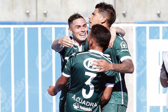 Santiago Wanderers venció por 3-1 a Universidad de Chile para ganar la Copa Chile 2017, la tercera en sus 125 años de historia. El duelo se disputó en el estadio Santiago Wanderers venció por 3-1 a Universidad de Chile para ganar la Copa Chile 2017, la tercera en sus 125 años de historia. El duelo se disputó en el estadio