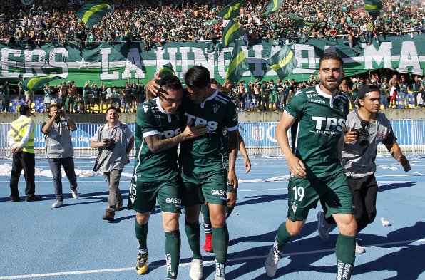 Santiago Wanderers venció por 3-1 a Universidad de Chile para ganar la Copa Chile 2017, la tercera en sus 125 años de historia. El duelo se disputó en el estadio Santiago Wanderers venció por 3-1 a Universidad de Chile para ganar la Copa Chile 2017, la tercera en sus 125 años de historia. El duelo se disputó en el estadio