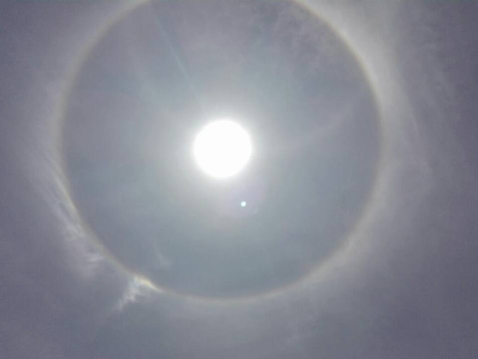 Dirección Meteorológica explica círculos alrededor del Sol en Antofagasta Dirección Meteorológica explica círculos alrededor del Sol en Antofagasta