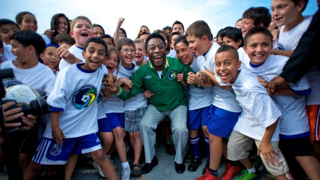 Pelé festejó un nuevo aniversario del gol número 1.000 en su carrera Pelé festejó un nuevo aniversario del gol número 1.000 en su carrera