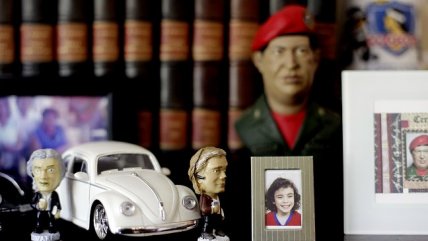 Alejandro Navarro mostró la intimidad de su hogar, pródigo en chavismo y guevarismo