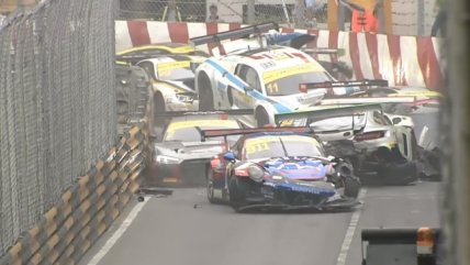   Colisión múltiple interrumpió prueba clasificatoria de la Copa Mundial de la FIA 